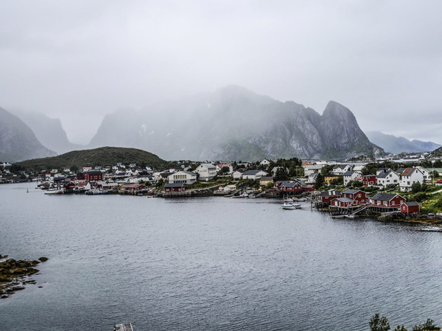 Foto av bygd på Vestlandet
